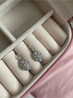 sterling silver diamond earrings🩷